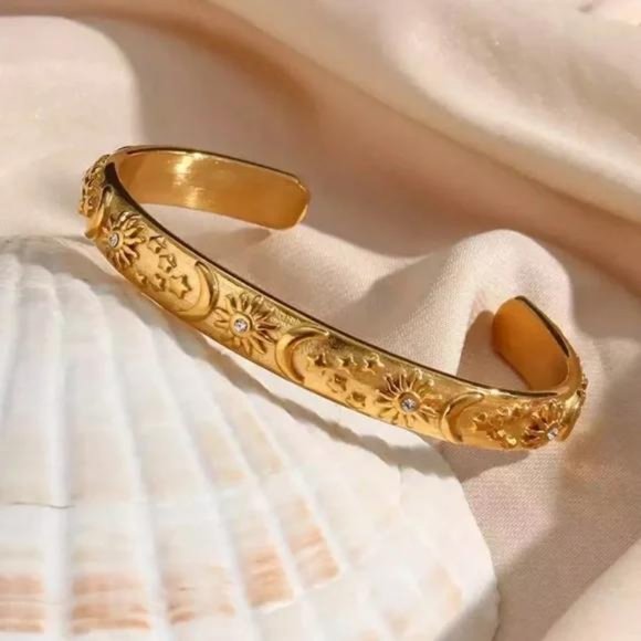 NEW SUN MOON 18K GOLD STAR CUFF BRACELET, NICE BRACELET, CUTE BRACELET - Picture 3 of 5